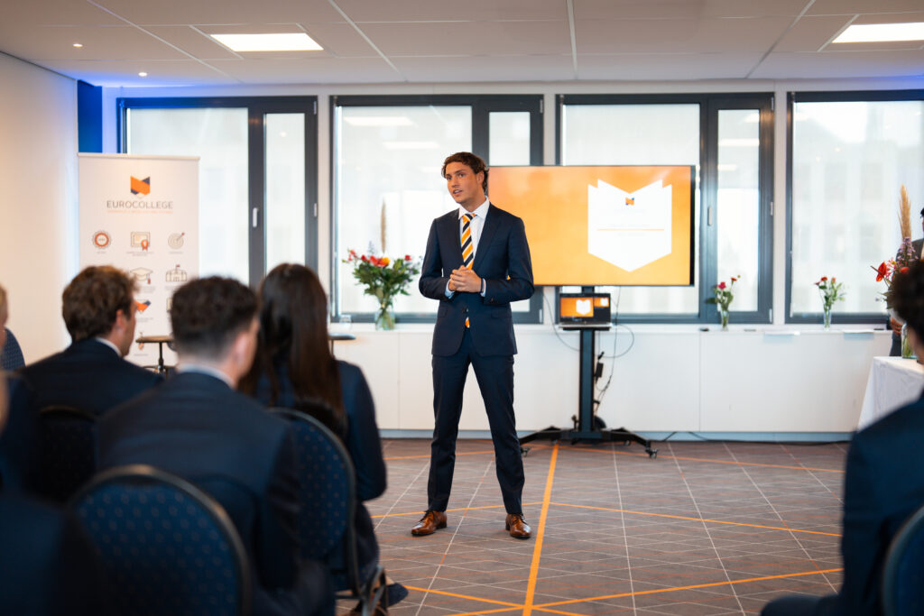 Student presenteert 