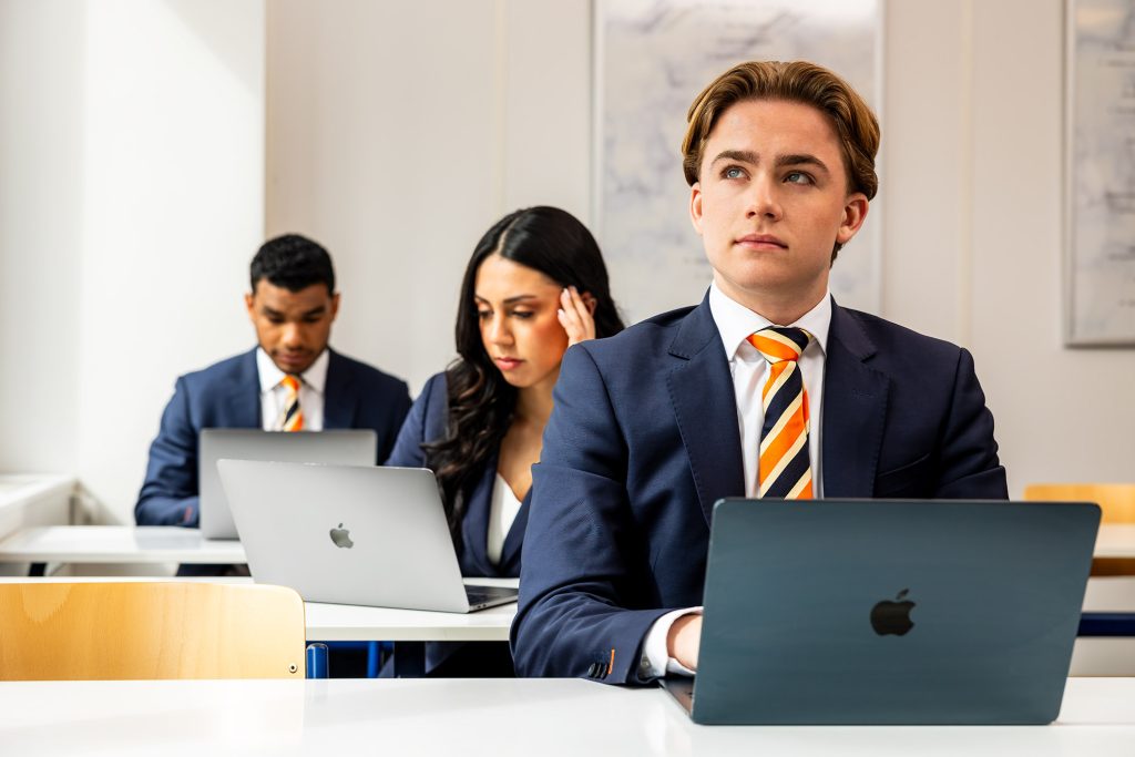 Commerciële Economie , Bedrijfskunde of Business & Management Wat kies je? EuroCollege